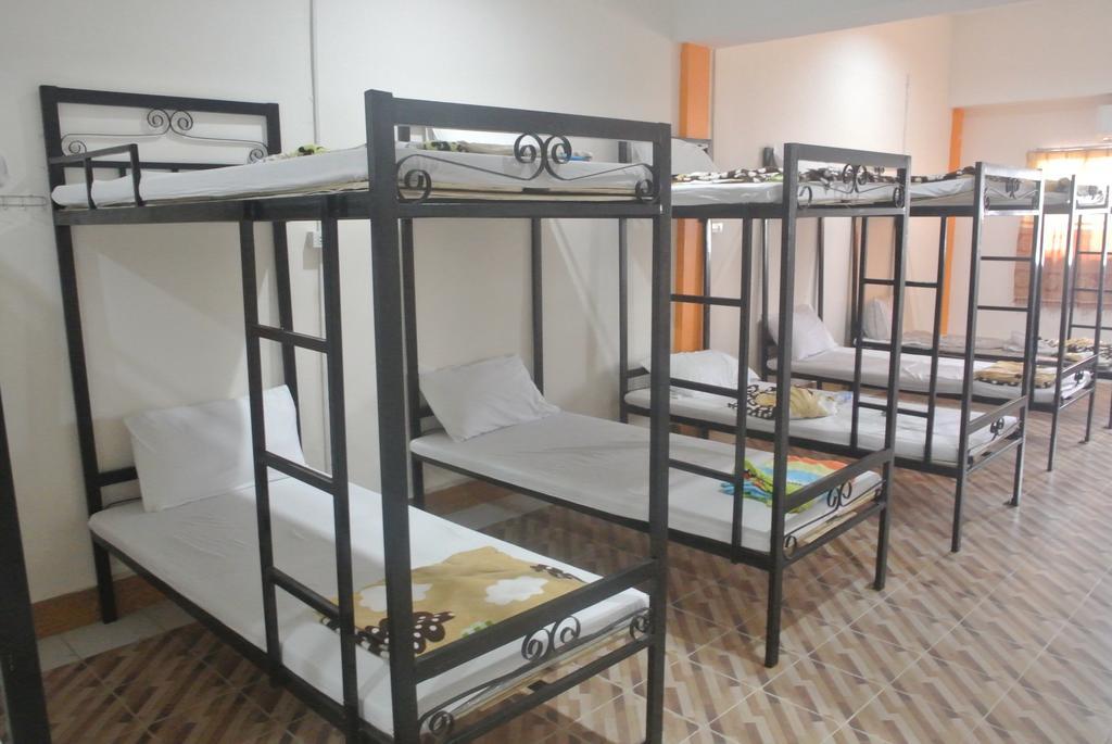Orange Backpacker Hostel Vientiane Pokoj fotografie